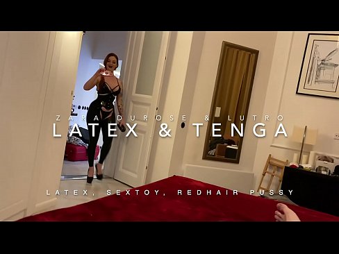 ❤️ Jaruma mai jajayen kaya sanye da rigar latex mai cin duri Labaran batsa